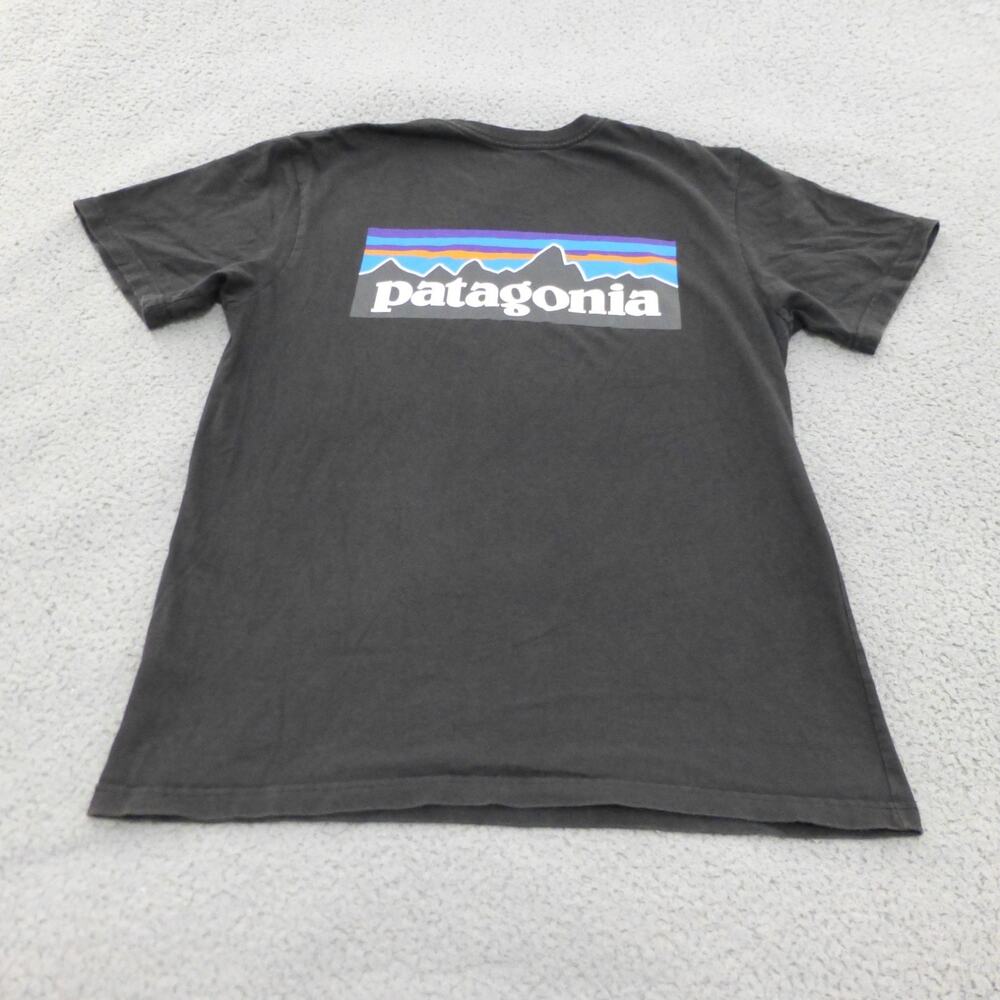 Patagonia T Shirt Mens Small Black Short Sleeve Back Logo Graphic Hiking Outdoor